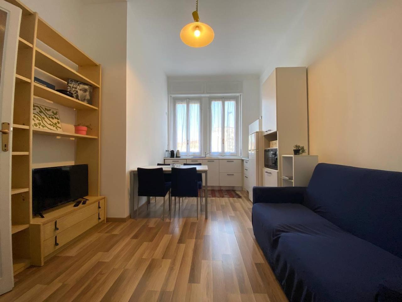 Elegant & Chic Navigli Apartment Milan